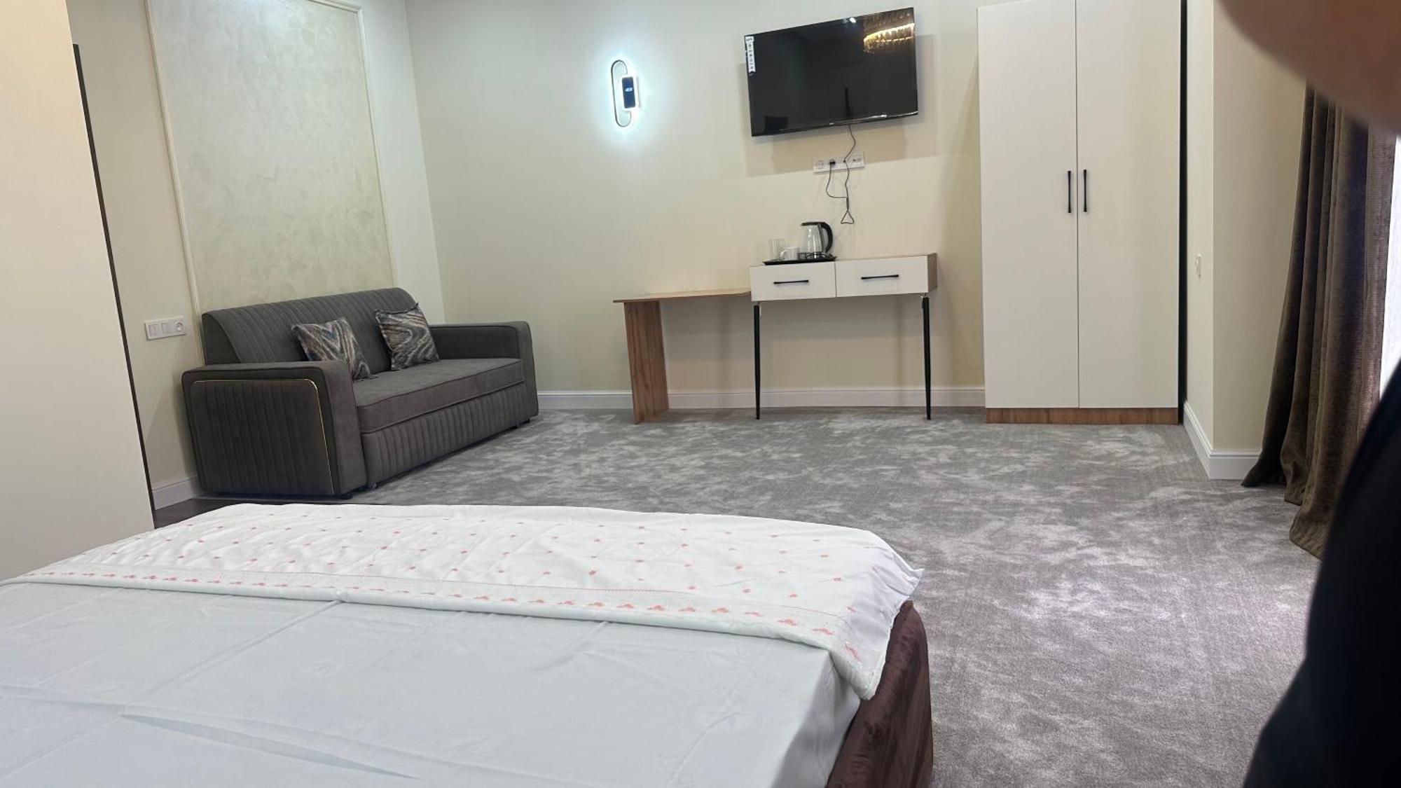 Nazar Hotel & Hostel Turkistan Luaran gambar